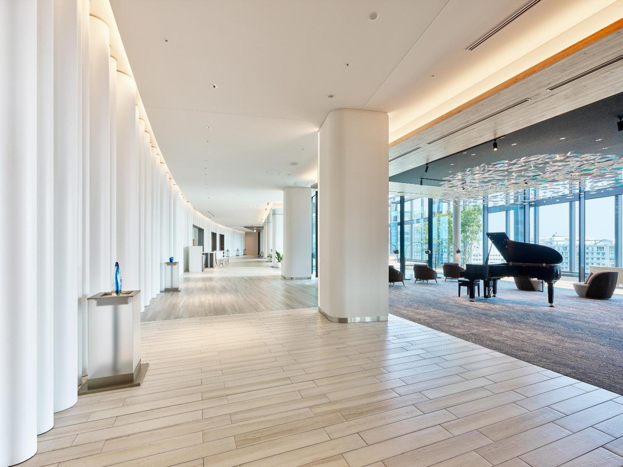 Mitsui Garden Hotel Yokohama Minatomirai Premier Экстерьер фото The lobby