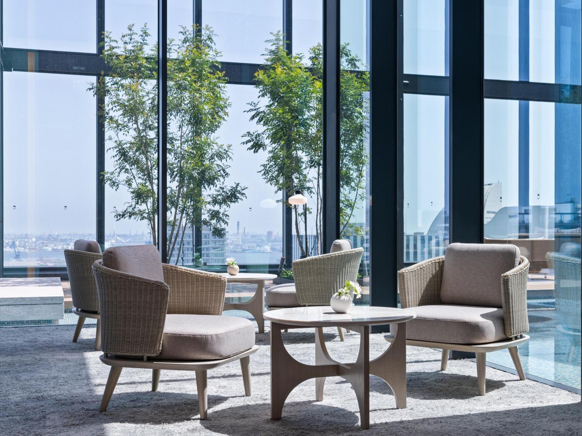 Mitsui Garden Hotel Yokohama Minatomirai Premier Экстерьер фото The interior of the hotel
